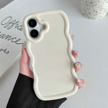 Curly Wave Frame Pattern iPhone 16 Case